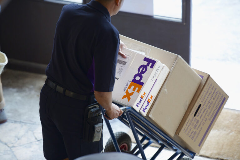 FedEx buys P2P Mailing for £92m